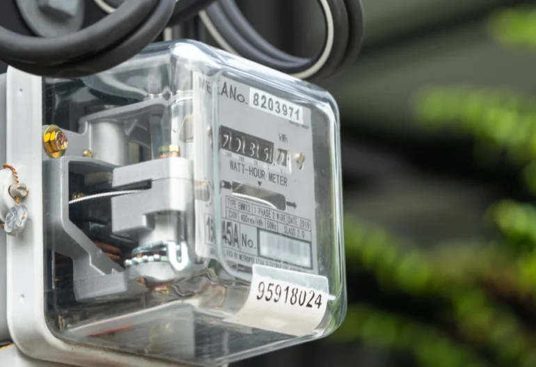 Smart Metering for Transparency